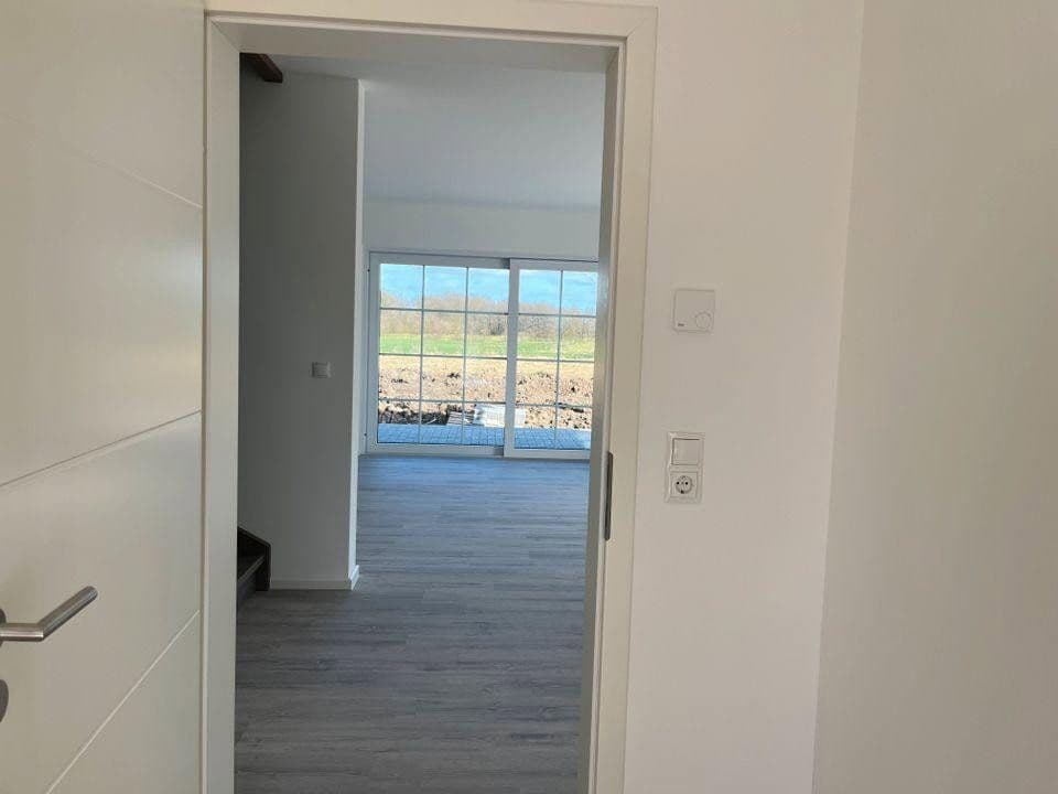 Prodej domu 130 m², pozemek 600 m², Dorfstraße, Pronstorf, Šlesvicko-Holštýnsko Prodej domu 130 m², pozemek 600 m², Dorfstraße, Pronstorf, Šlesvicko-Holštýnsko