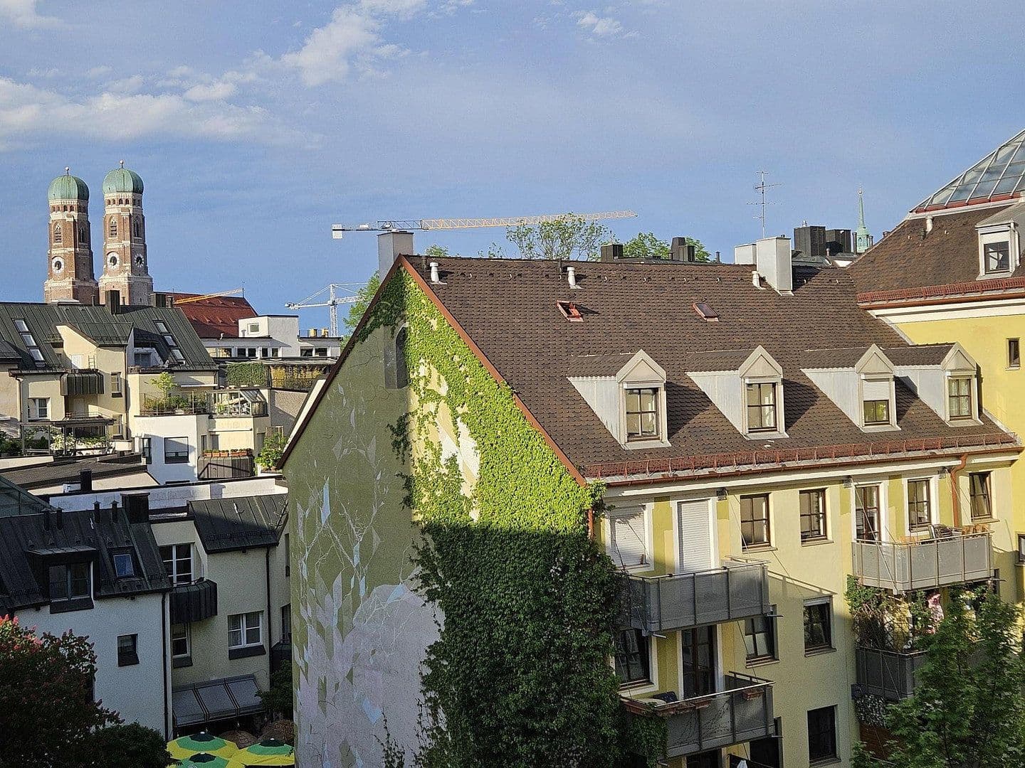 Pronájem bytu 3+1 92 m², Kreuzstraße 11, München, Bavorsko Pronájem bytu 3+1 92 m², Kreuzstraße 11, München, Bavorsko