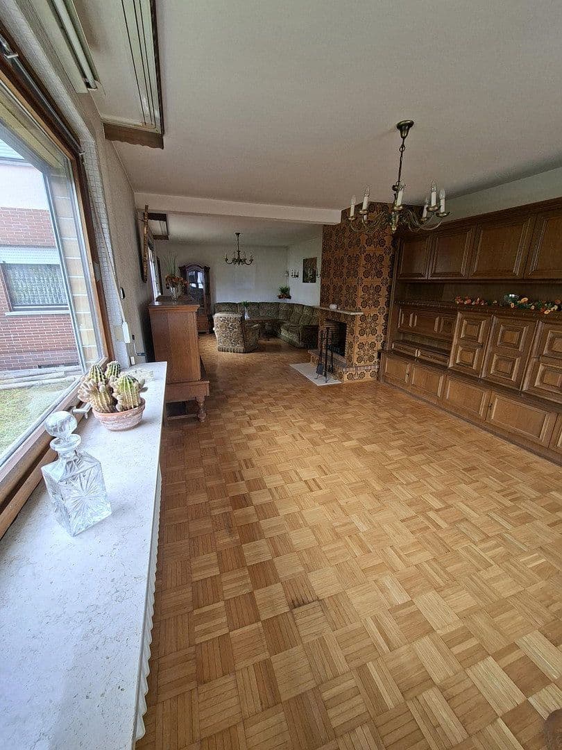 Prodej domu 198 m², pozemek 544 m², Wiesbaden, Hessen Prodej domu 198 m², pozemek 544 m², Wiesbaden, Hessen