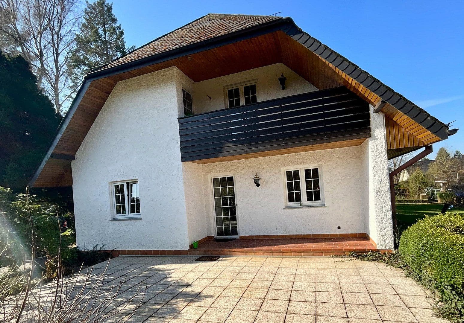 Prodej domu 247 m², pozemek 2.504 m², Niedernhausen, Hessen Prodej domu 247 m², pozemek 2.504 m², Niedernhausen, Hessen