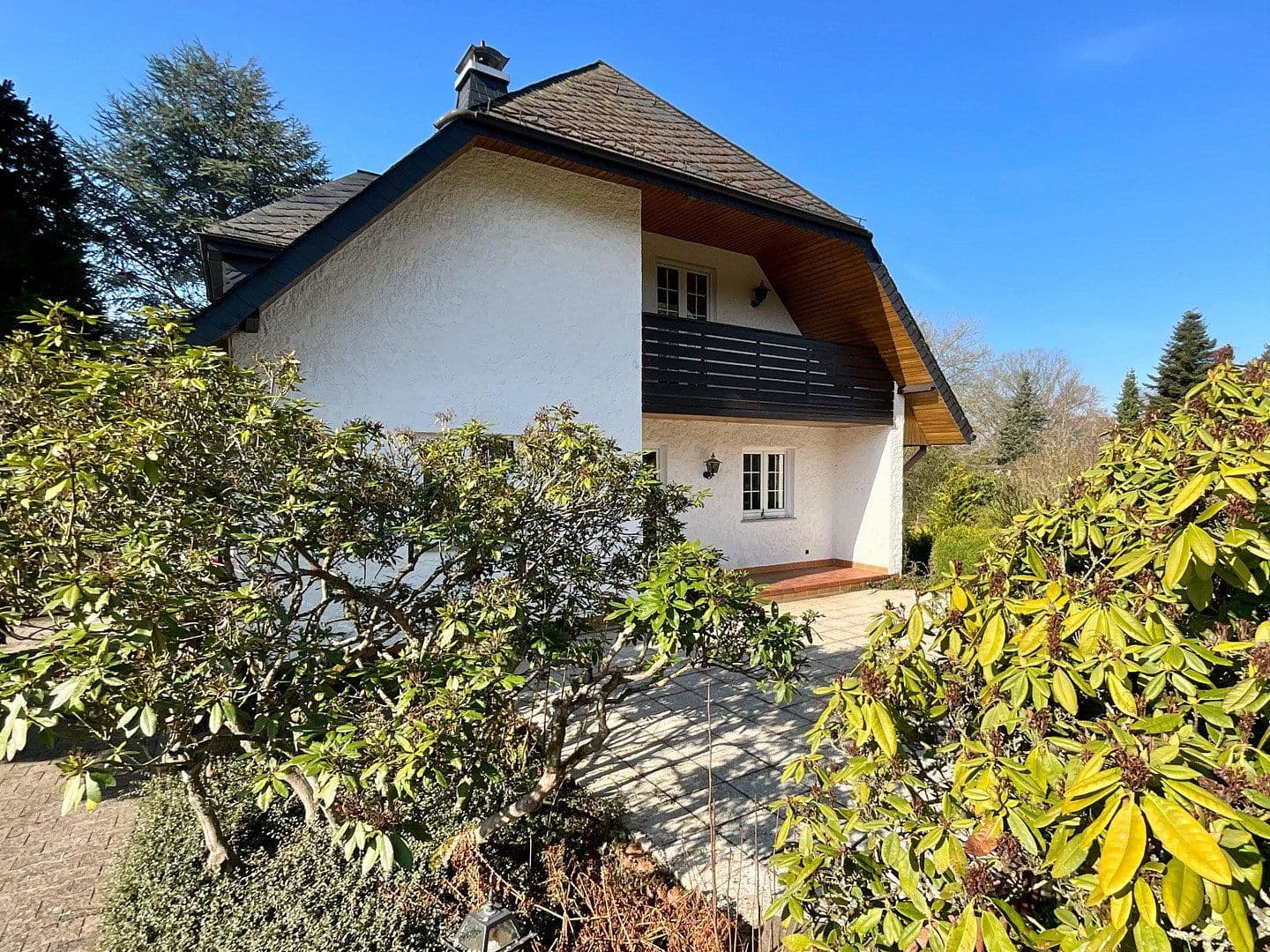 Prodej domu 247 m², pozemek 2.504 m², Niedernhausen, Hessen Prodej domu 247 m², pozemek 2.504 m², Niedernhausen, Hessen