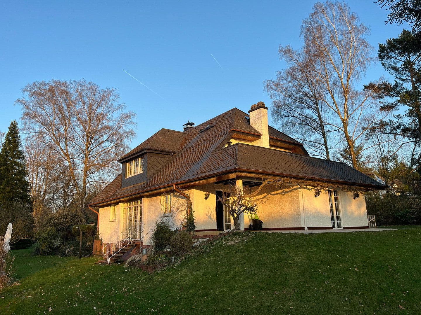 Prodej domu 247 m², pozemek 2.504 m², Niedernhausen, Hessen Prodej domu 247 m², pozemek 2.504 m², Niedernhausen, Hessen