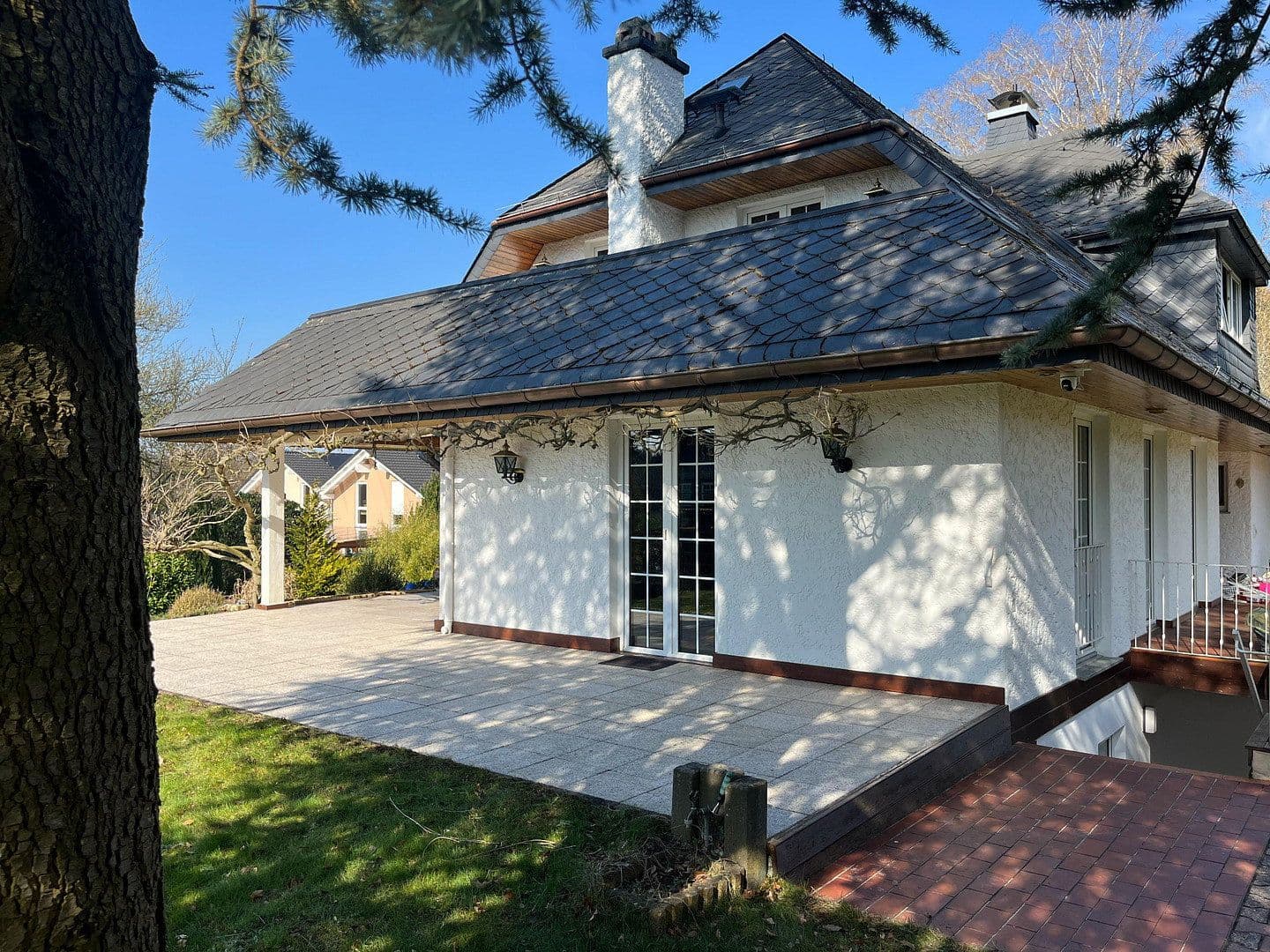 Prodej domu 247 m², pozemek 2.504 m², Niedernhausen, Hessen Prodej domu 247 m², pozemek 2.504 m², Niedernhausen, Hessen
