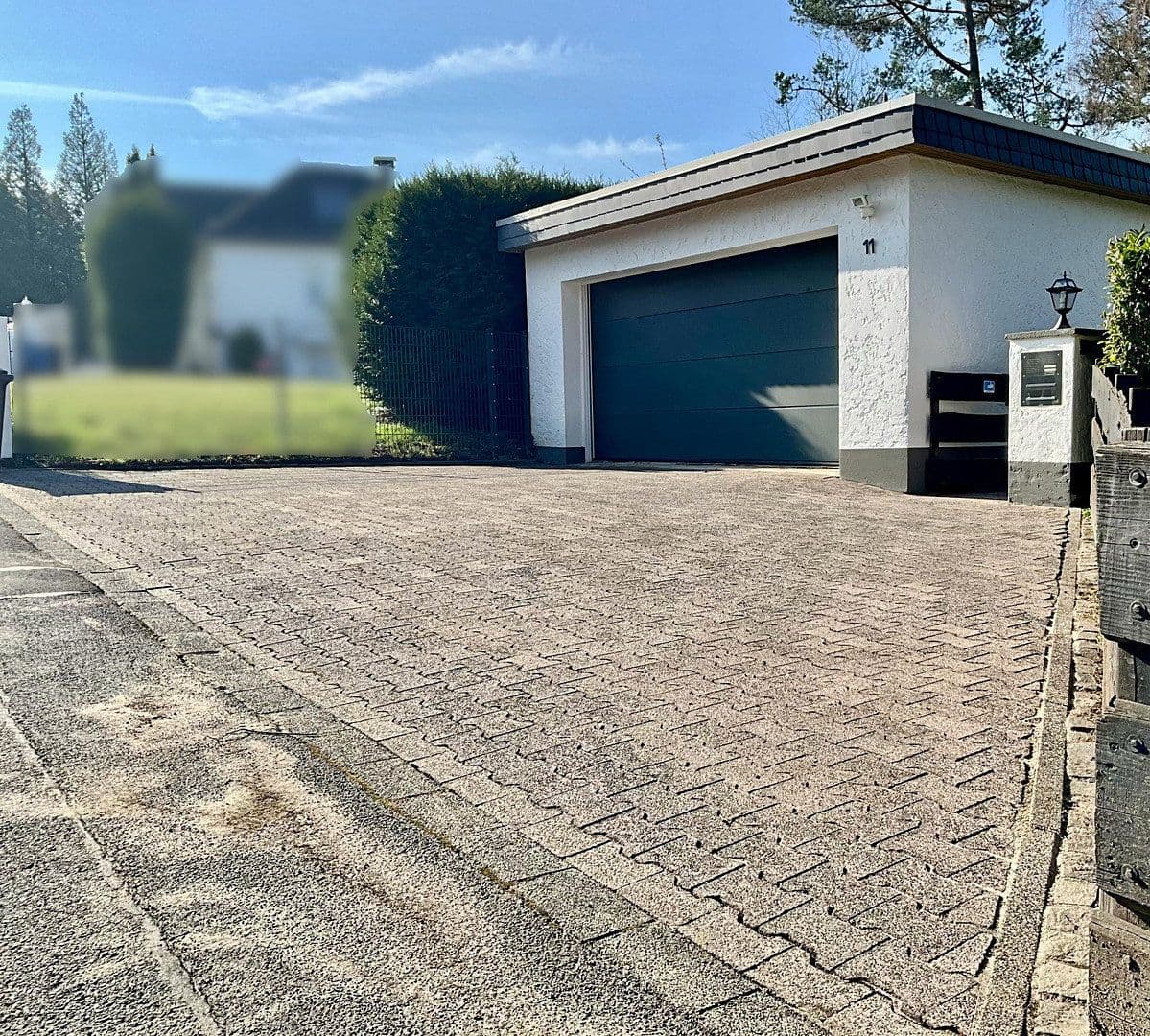 Prodej domu 247 m², pozemek 2.504 m², Niedernhausen, Hessen Prodej domu 247 m², pozemek 2.504 m², Niedernhausen, Hessen