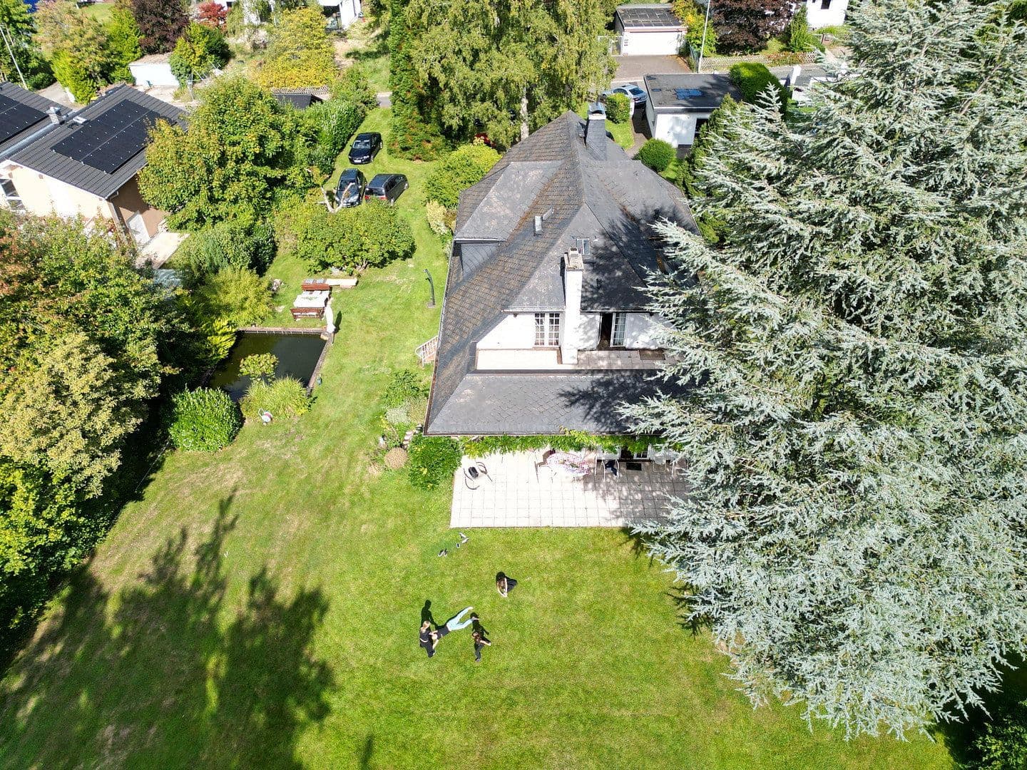 Prodej domu 247 m², pozemek 2.504 m², Niedernhausen, Hessen Prodej domu 247 m², pozemek 2.504 m², Niedernhausen, Hessen