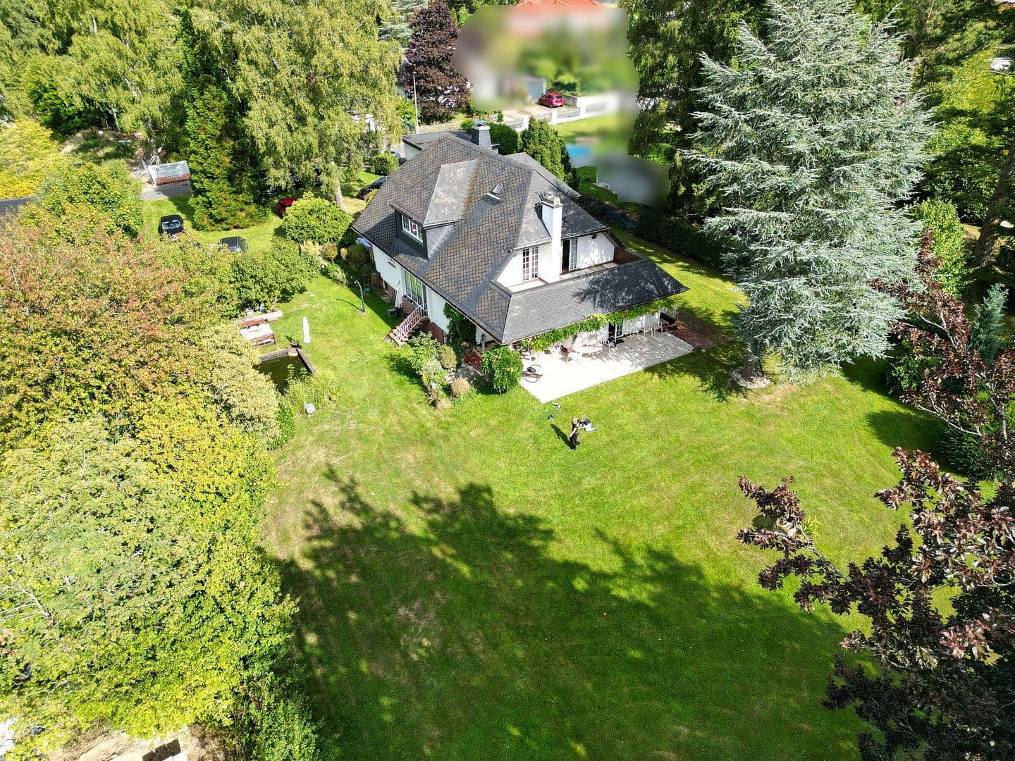 Prodej domu 247 m², pozemek 2.504 m², Niedernhausen, Hessen Prodej domu 247 m², pozemek 2.504 m², Niedernhausen, Hessen