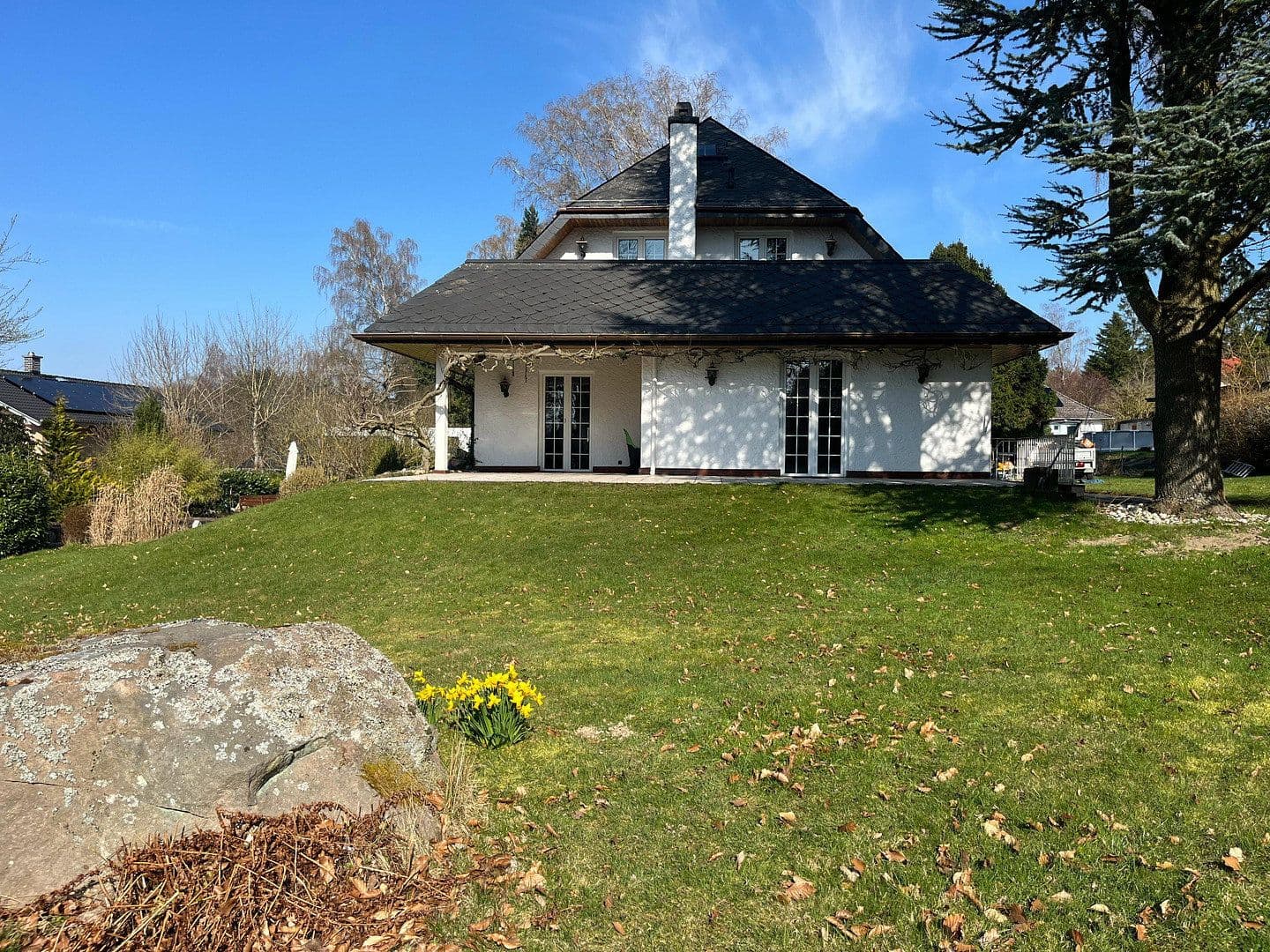 Prodej domu 247 m², pozemek 2.504 m², Niedernhausen, Hessen Prodej domu 247 m², pozemek 2.504 m², Niedernhausen, Hessen