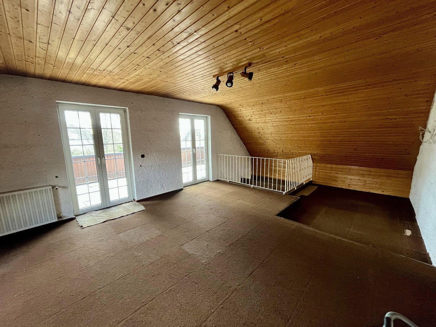Prodej domu 247 m², pozemek 2.504 m², Niedernhausen, Hessen Prodej domu 247 m², pozemek 2.504 m², Niedernhausen, Hessen