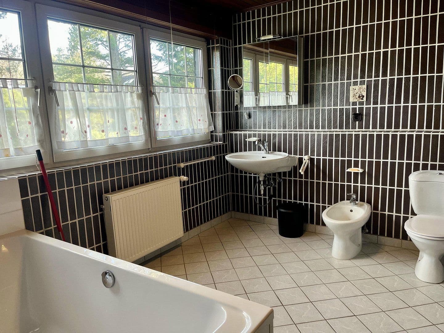 Prodej domu 247 m², pozemek 2.504 m², Niedernhausen, Hessen Prodej domu 247 m², pozemek 2.504 m², Niedernhausen, Hessen