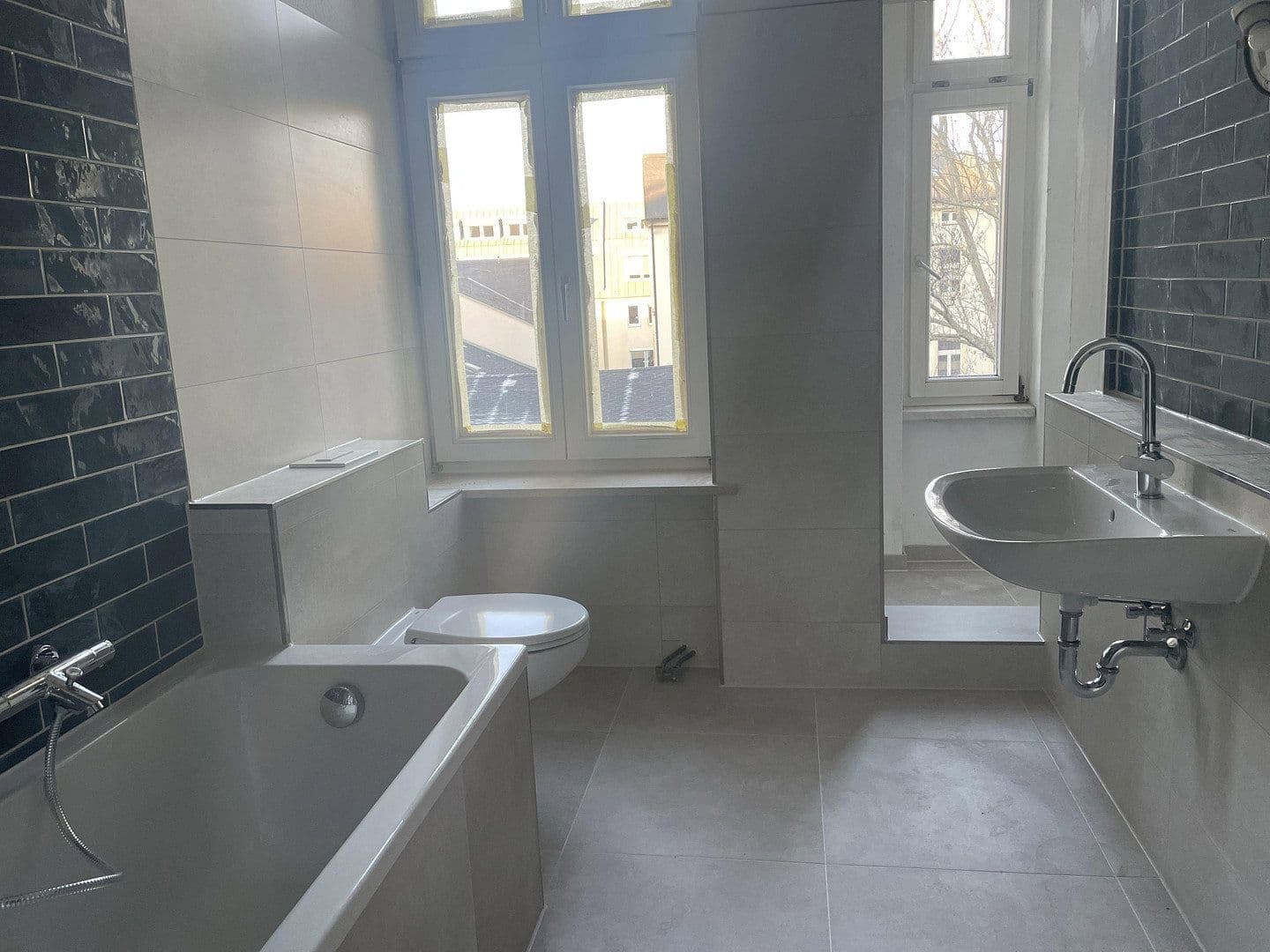 Pronájem bytu 4+1 120 m², Riemannstrasse 28, Leipzig, Sasko Pronájem bytu 4+1 120 m², Riemannstrasse 28, Leipzig, Sasko