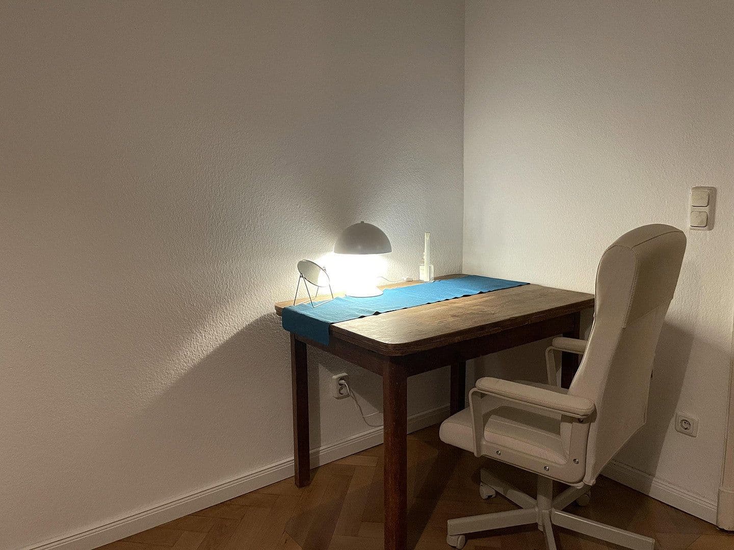 Pronájem bytu 4+1 120 m², Riemannstrasse 28, Leipzig, Sasko Pronájem bytu 4+1 120 m², Riemannstrasse 28, Leipzig, Sasko