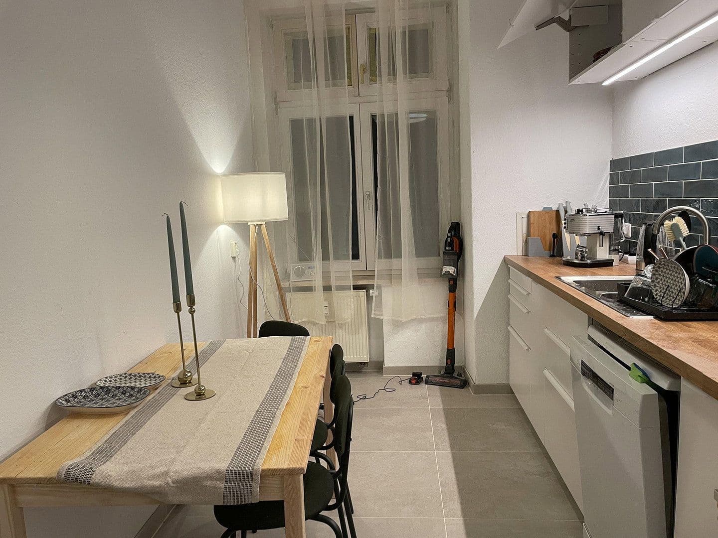Pronájem bytu 4+1 120 m², Riemannstrasse 28, Leipzig, Sasko Pronájem bytu 4+1 120 m², Riemannstrasse 28, Leipzig, Sasko