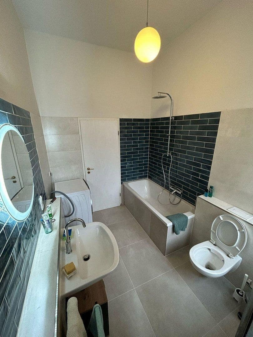 Pronájem bytu 4+1 120 m², Riemannstrasse 28, Leipzig, Sasko Pronájem bytu 4+1 120 m², Riemannstrasse 28, Leipzig, Sasko