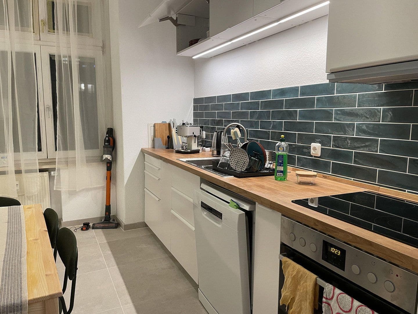 Pronájem bytu 4+1 120 m², Riemannstrasse 28, Leipzig, Sasko Pronájem bytu 4+1 120 m², Riemannstrasse 28, Leipzig, Sasko