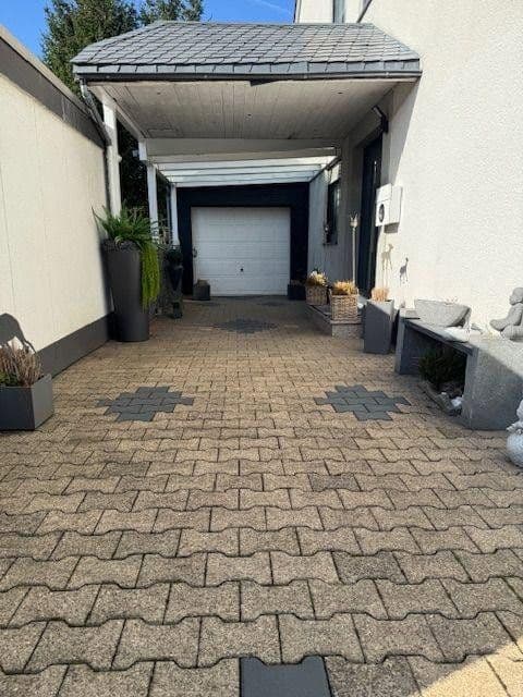 Prodej bytu 3+1 120 m², Essen, Severní Porýní-Vestfálsko Prodej bytu 3+1 120 m², Essen, Severní Porýní-Vestfálsko