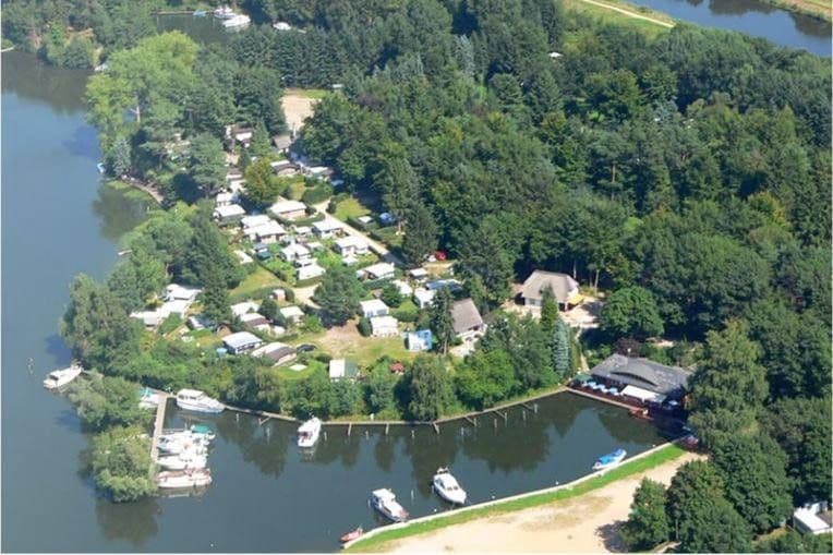 Prodej chaty, chalupy 40 m², pozemek 340 m², Am Prüßsee 34, Güster, Šlesvicko-Holštýnsko Prodej chaty, chalupy 40 m², pozemek 340 m², Am Prüßsee 34, Güster, Šlesvicko-Holštýnsko