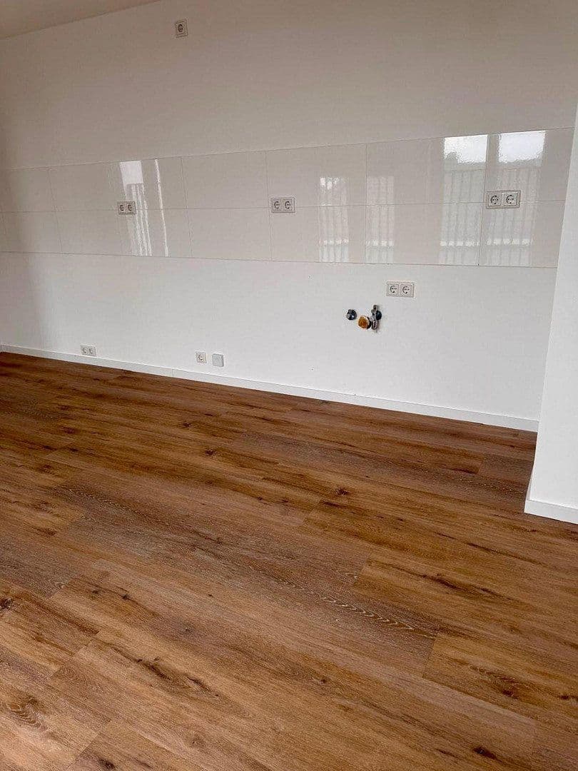 Pronájem bytu 3+1 82 m², Taunusstraße 30, Offenbach am Main, Hessen Pronájem bytu 3+1 82 m², Taunusstraße 30, Offenbach am Main, Hessen