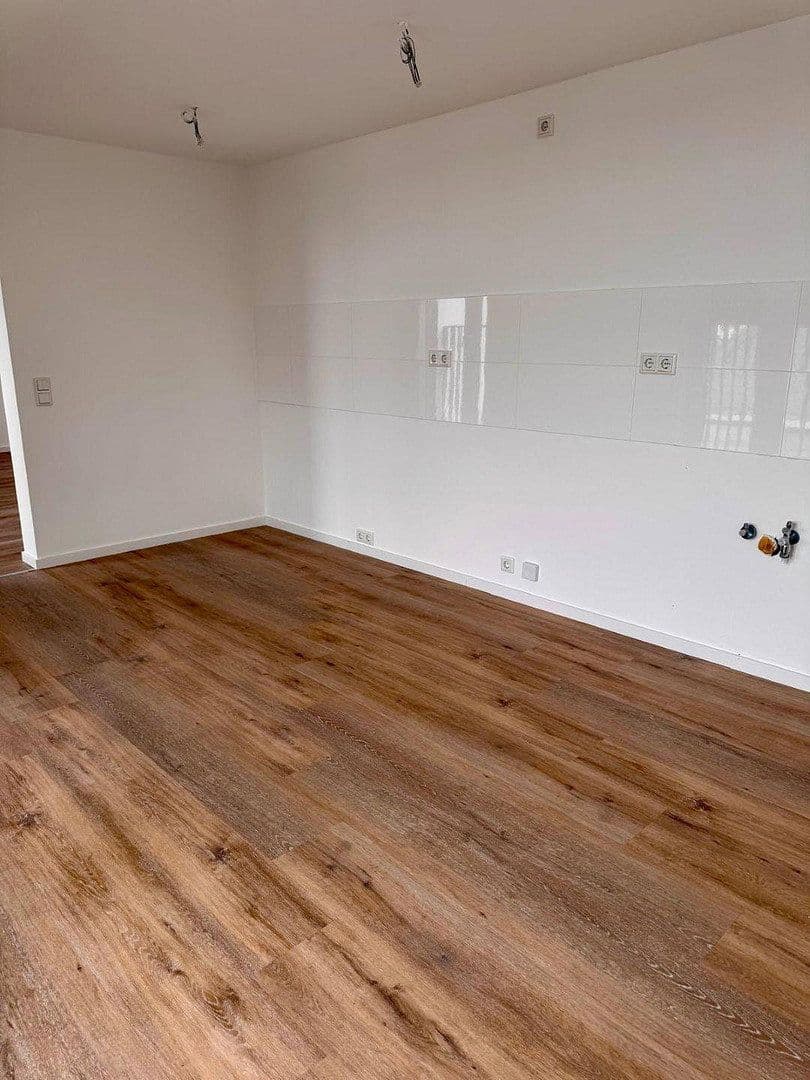 Pronájem bytu 3+1 82 m², Taunusstraße 30, Offenbach am Main, Hessen Pronájem bytu 3+1 82 m², Taunusstraße 30, Offenbach am Main, Hessen