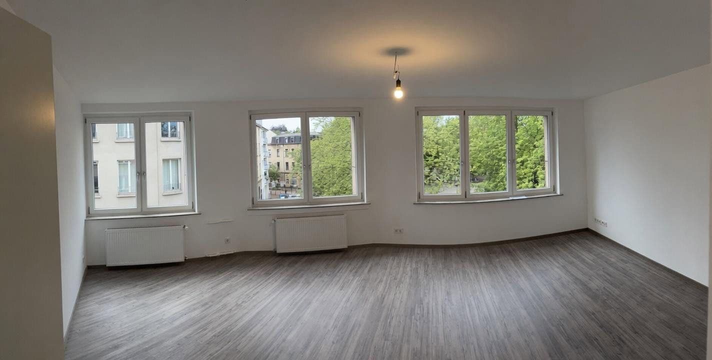 Pronájem bytu 4+1 120 m², Dellstraße 1a, Duisburg, Severní Porýní-Vestfálsko Pronájem bytu 4+1 120 m², Dellstraße 1a, Duisburg, Severní Porýní-Vestfálsko
