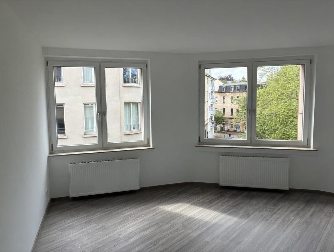 Pronájem bytu 4+1 120 m², Dellstraße 1a, Duisburg, Severní Porýní-Vestfálsko Pronájem bytu 4+1 120 m², Dellstraße 1a, Duisburg, Severní Porýní-Vestfálsko