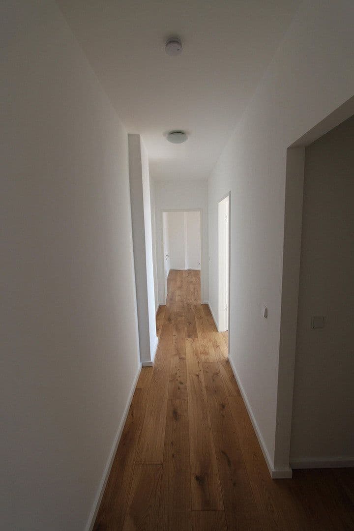 Prodej bytu 5+1 156 m², Neue Bahnhofstr. 2, Berlin, Berlín Prodej bytu 5+1 156 m², Neue Bahnhofstr. 2, Berlin, Berlín