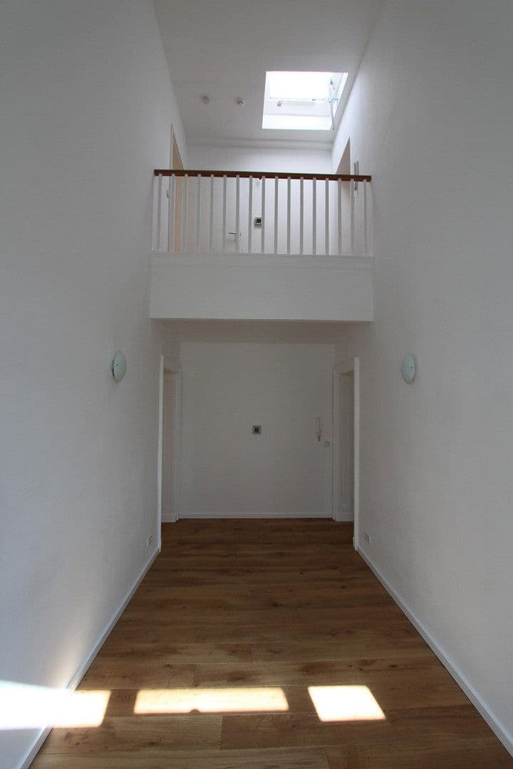 Prodej bytu 5+1 156 m², Neue Bahnhofstr. 2, Berlin, Berlín Prodej bytu 5+1 156 m², Neue Bahnhofstr. 2, Berlin, Berlín