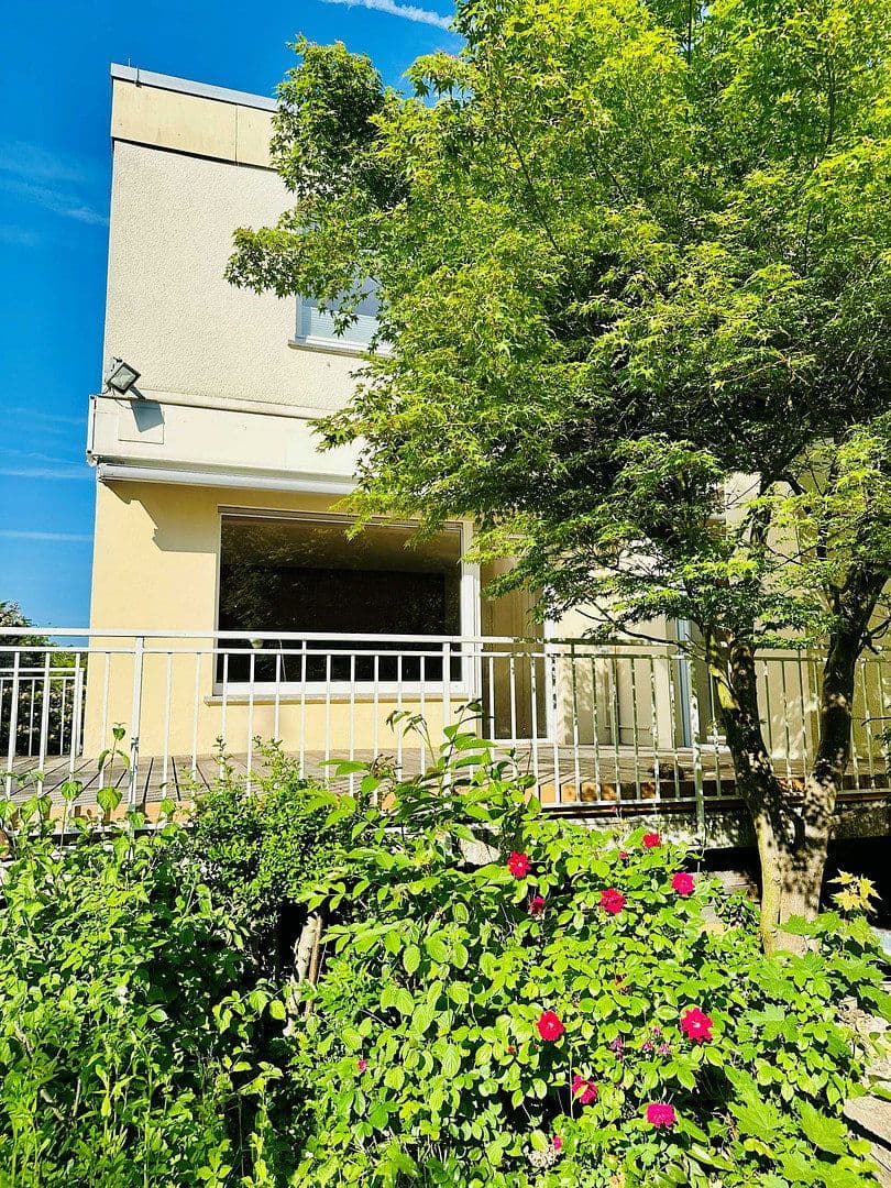 Pronájem domu 150 m², pozemek 400 m², Weberstraße 10, Bad Homburg vor der Höhe, Hessen Pronájem domu 150 m², pozemek 400 m², Weberstraße 10, Bad Homburg vor der Höhe, Hessen