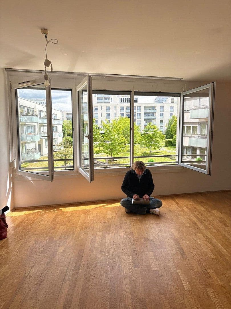 Prodej bytu 3+1 86 m², Eisnergutbogen 35, München, Bavorsko Prodej bytu 3+1 86 m², Eisnergutbogen 35, München, Bavorsko