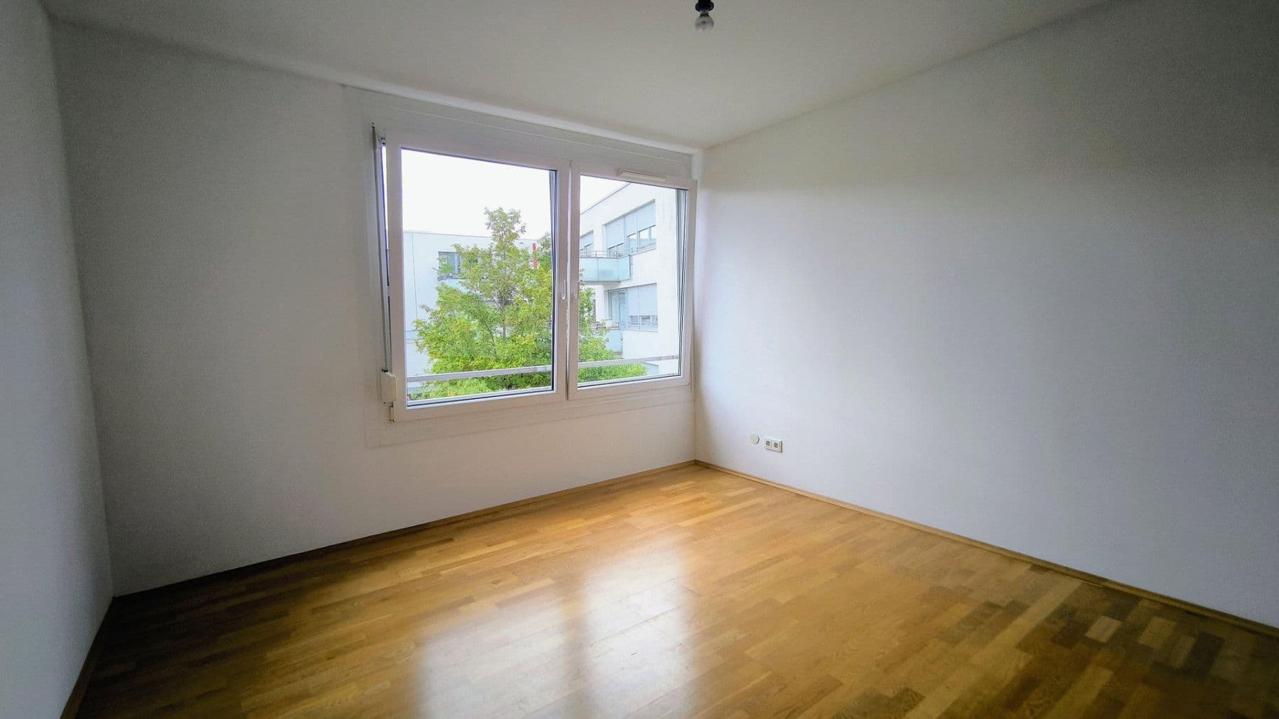 Prodej bytu 3+1 86 m², Eisnergutbogen 35, München, Bavorsko Prodej bytu 3+1 86 m², Eisnergutbogen 35, München, Bavorsko