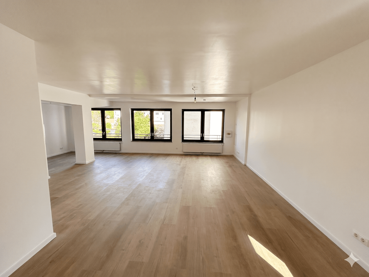Pronájem bytu 1+1 45 m², Schillerstr., Mülheim a. d. Ruhr, Severní Porýní-Vestfálsko Pronájem bytu 1+1 45 m², Schillerstr., Mülheim a. d. Ruhr, Severní Porýní-Vestfálsko