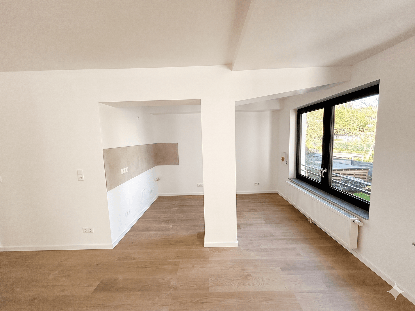 Pronájem bytu 1+1 45 m², Schillerstr., Mülheim a. d. Ruhr, Severní Porýní-Vestfálsko Pronájem bytu 1+1 45 m², Schillerstr., Mülheim a. d. Ruhr, Severní Porýní-Vestfálsko