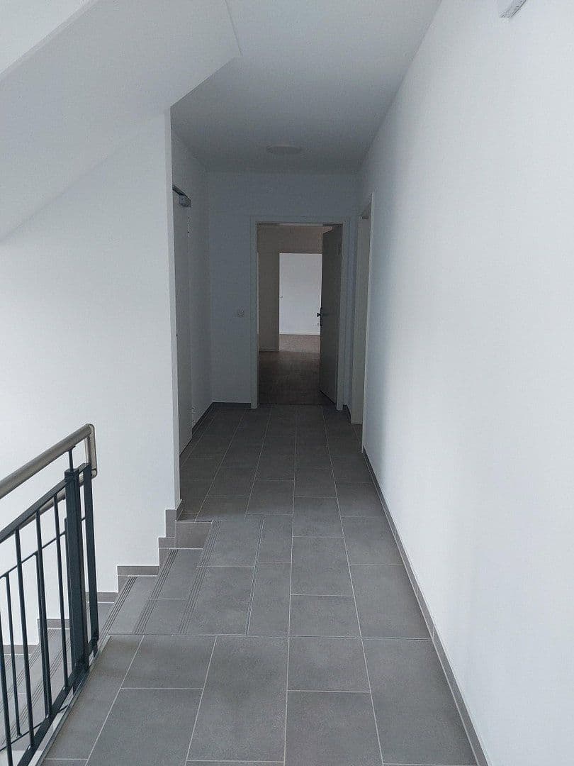 Pronájem bytu 2+1 79 m², Hamburger Allee 51b, Haus C, Nauen, Braniborsko Pronájem bytu 2+1 79 m², Hamburger Allee 51b, Haus C, Nauen, Braniborsko