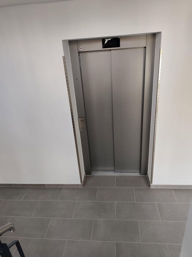Pronájem bytu 2+1 79 m², Hamburger Allee 51b, Haus C, Nauen, Braniborsko Pronájem bytu 2+1 79 m², Hamburger Allee 51b, Haus C, Nauen, Braniborsko