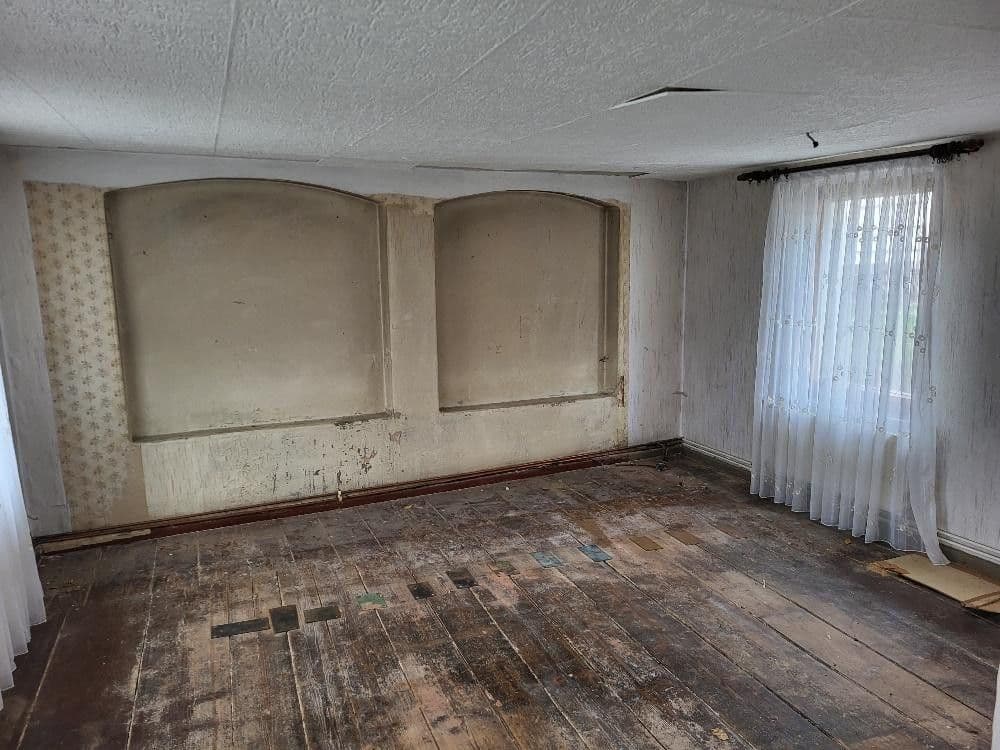 Prodej domu 90 m², pozemek 160 m², Berggasse 14, Lengenfeld, Sasko Prodej domu 90 m², pozemek 160 m², Berggasse 14, Lengenfeld, Sasko