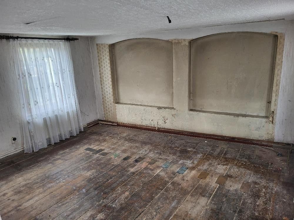 Prodej domu 90 m², pozemek 160 m², Berggasse 14, Lengenfeld, Sasko Prodej domu 90 m², pozemek 160 m², Berggasse 14, Lengenfeld, Sasko