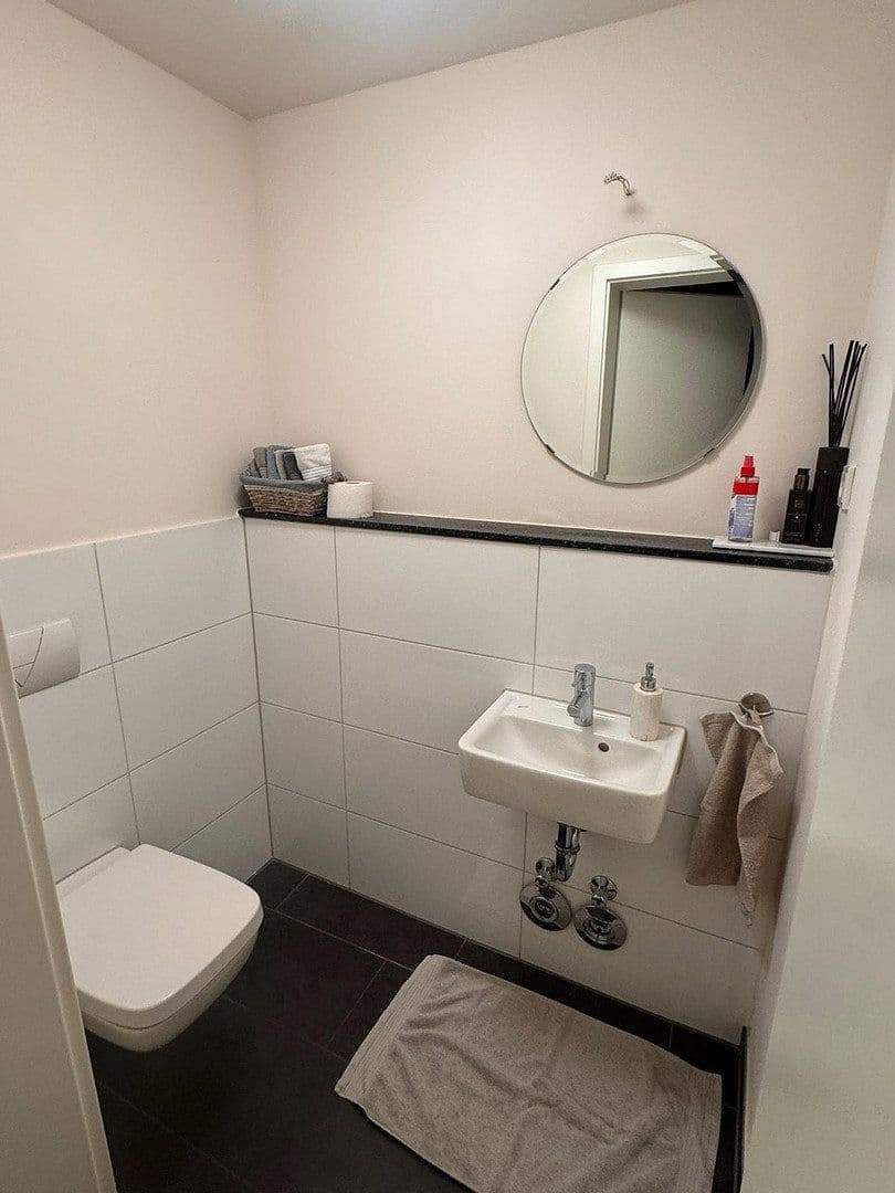 Pronájem bytu 3+1 88 m², Köln, Severní Porýní-Vestfálsko Pronájem bytu 3+1 88 m², Köln, Severní Porýní-Vestfálsko