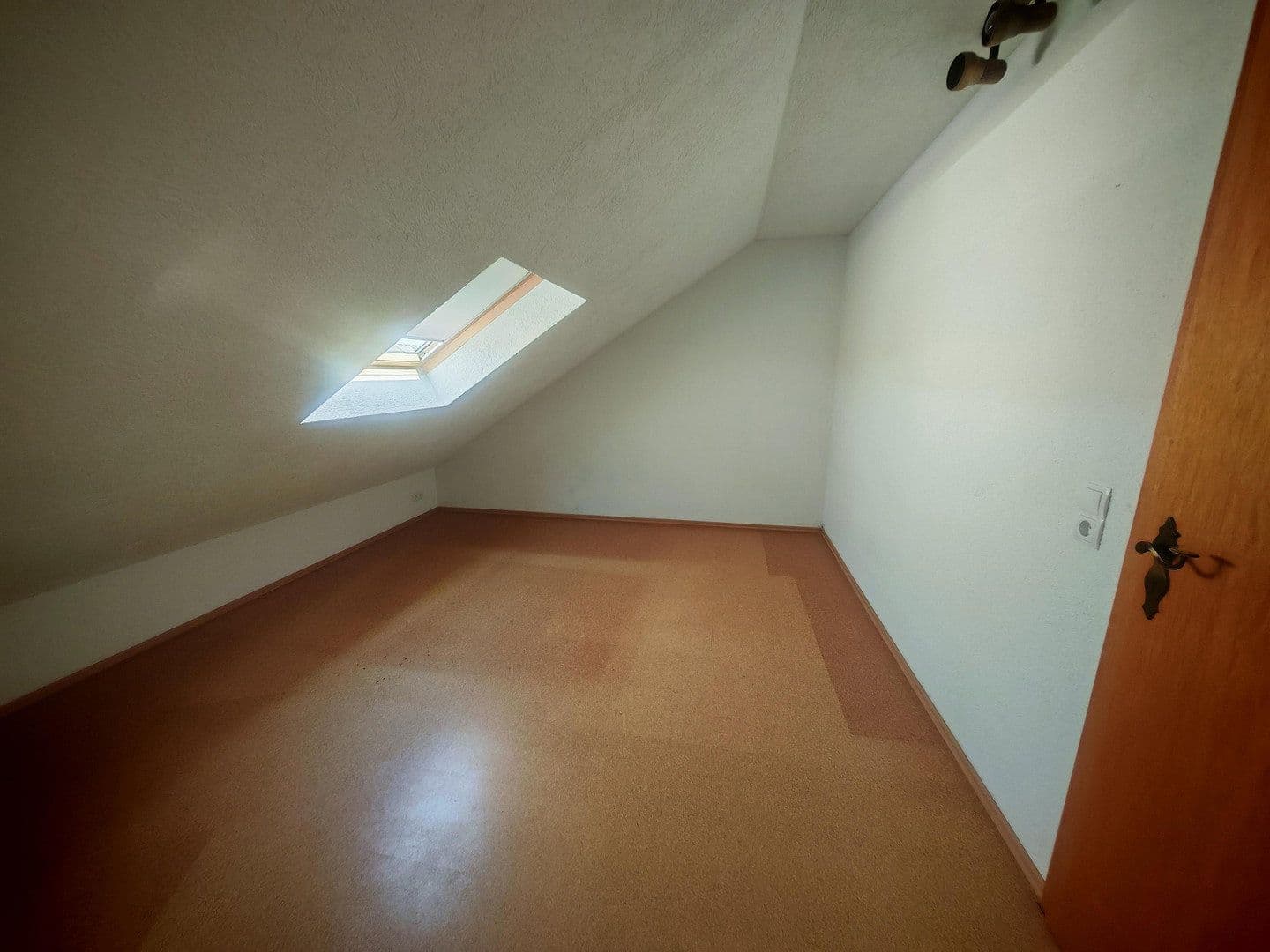 Prodej domu 230 m², pozemek 334 m², Frankenthal, Porýní-Falc Prodej domu 230 m², pozemek 334 m², Frankenthal, Porýní-Falc