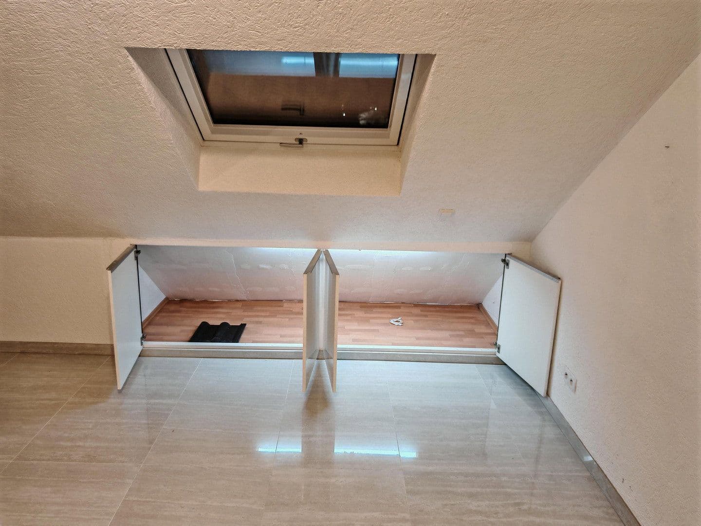 Prodej domu 230 m², pozemek 334 m², Frankenthal, Porýní-Falc Prodej domu 230 m², pozemek 334 m², Frankenthal, Porýní-Falc