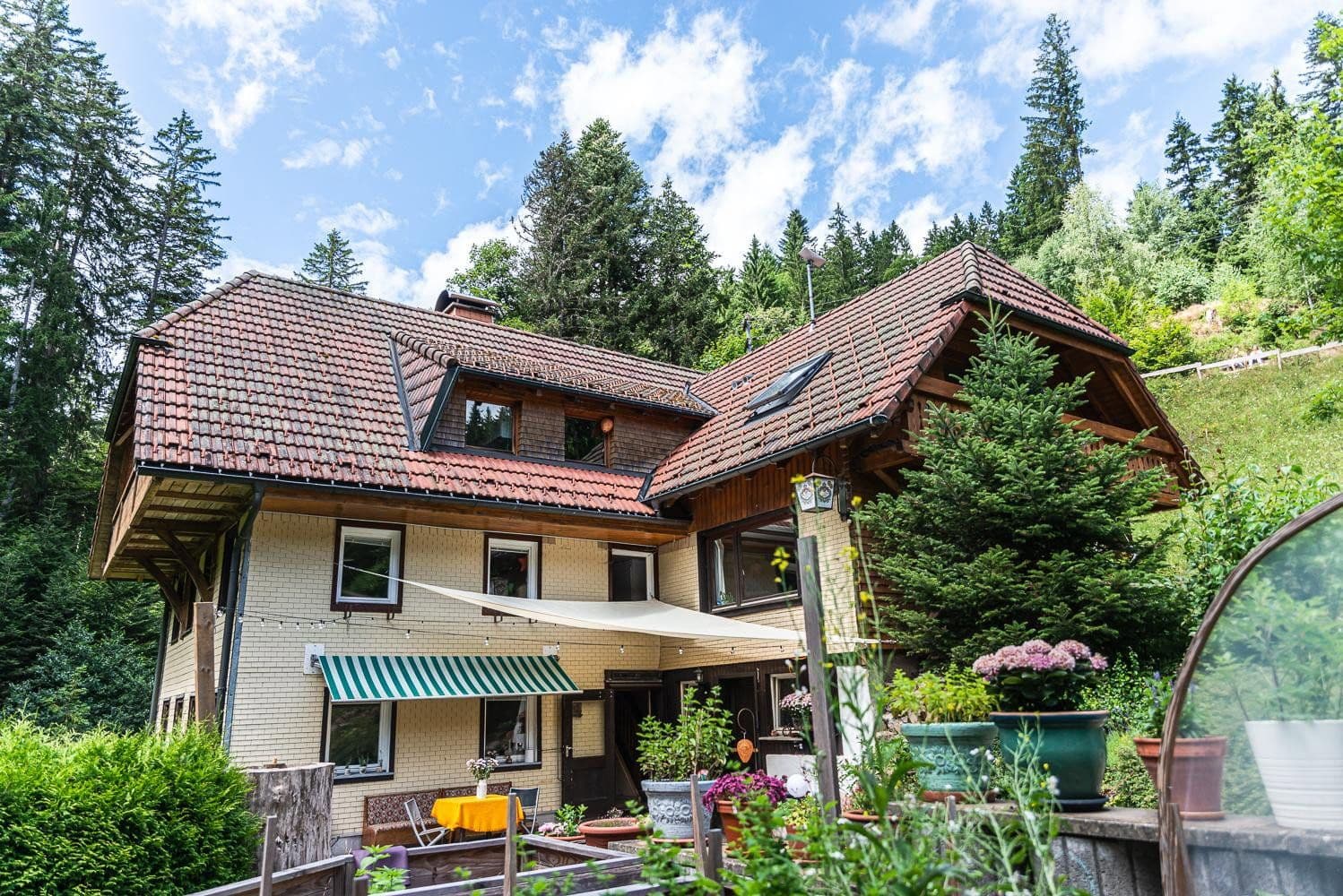 Prodej domu 311 m², pozemek 15.601 m², Breitnau, Bádensko-Württembersko Prodej domu 311 m², pozemek 15.601 m², Breitnau, Bádensko-Württembersko