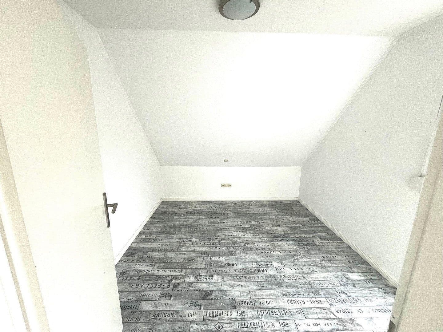 Pronájem bytu 4+1 85 m², Mühlenkoppel 2, Kisdorf, Šlesvicko-Holštýnsko Pronájem bytu 4+1 85 m², Mühlenkoppel 2, Kisdorf, Šlesvicko-Holštýnsko