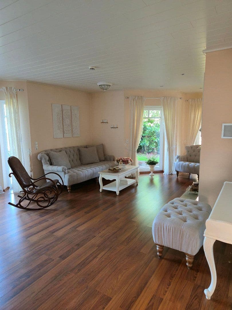 Prodej domu 219 m², pozemek 750 m², Kirchlinteln, Dolní Sasko Prodej domu 219 m², pozemek 750 m², Kirchlinteln, Dolní Sasko