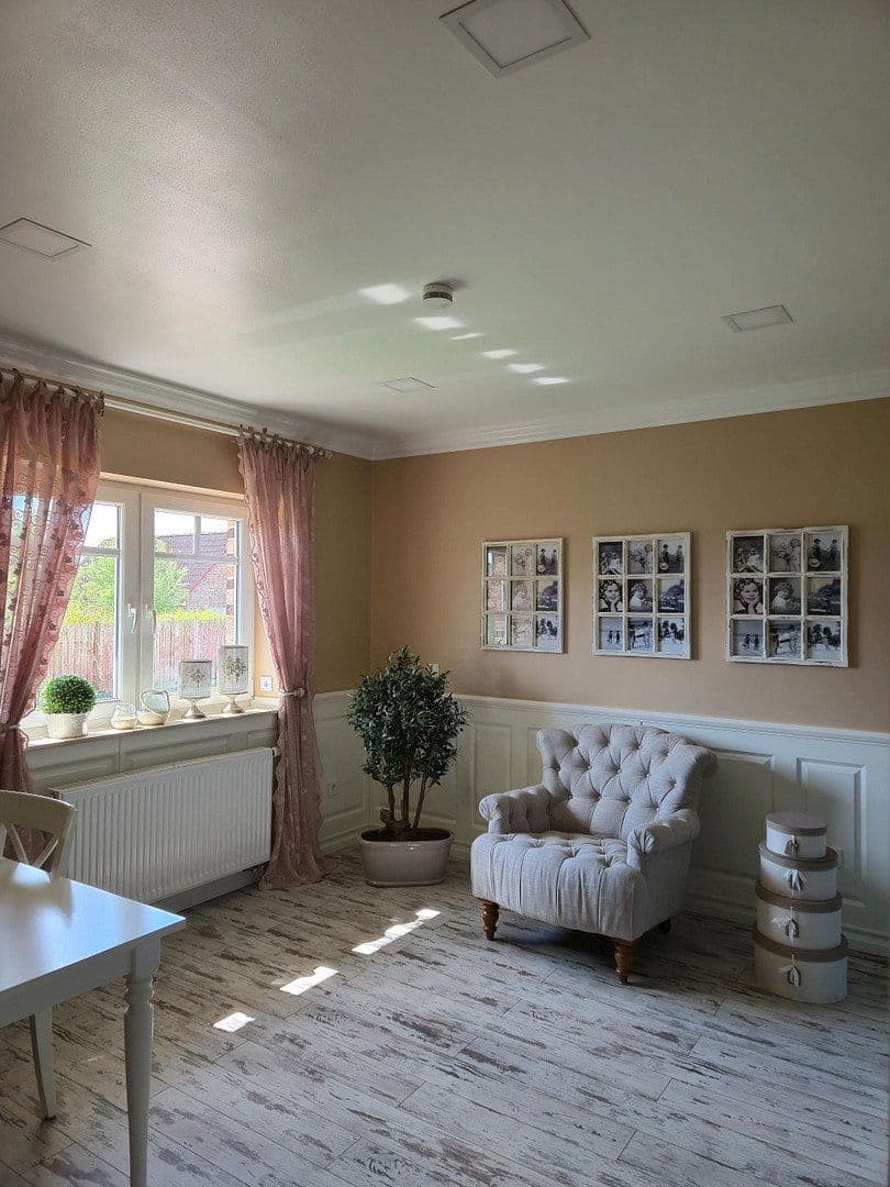 Prodej domu 219 m², pozemek 750 m², Kirchlinteln, Dolní Sasko Prodej domu 219 m², pozemek 750 m², Kirchlinteln, Dolní Sasko