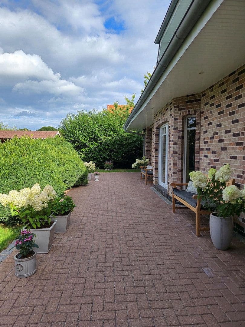 Prodej domu 219 m², pozemek 750 m², Kirchlinteln, Dolní Sasko Prodej domu 219 m², pozemek 750 m², Kirchlinteln, Dolní Sasko
