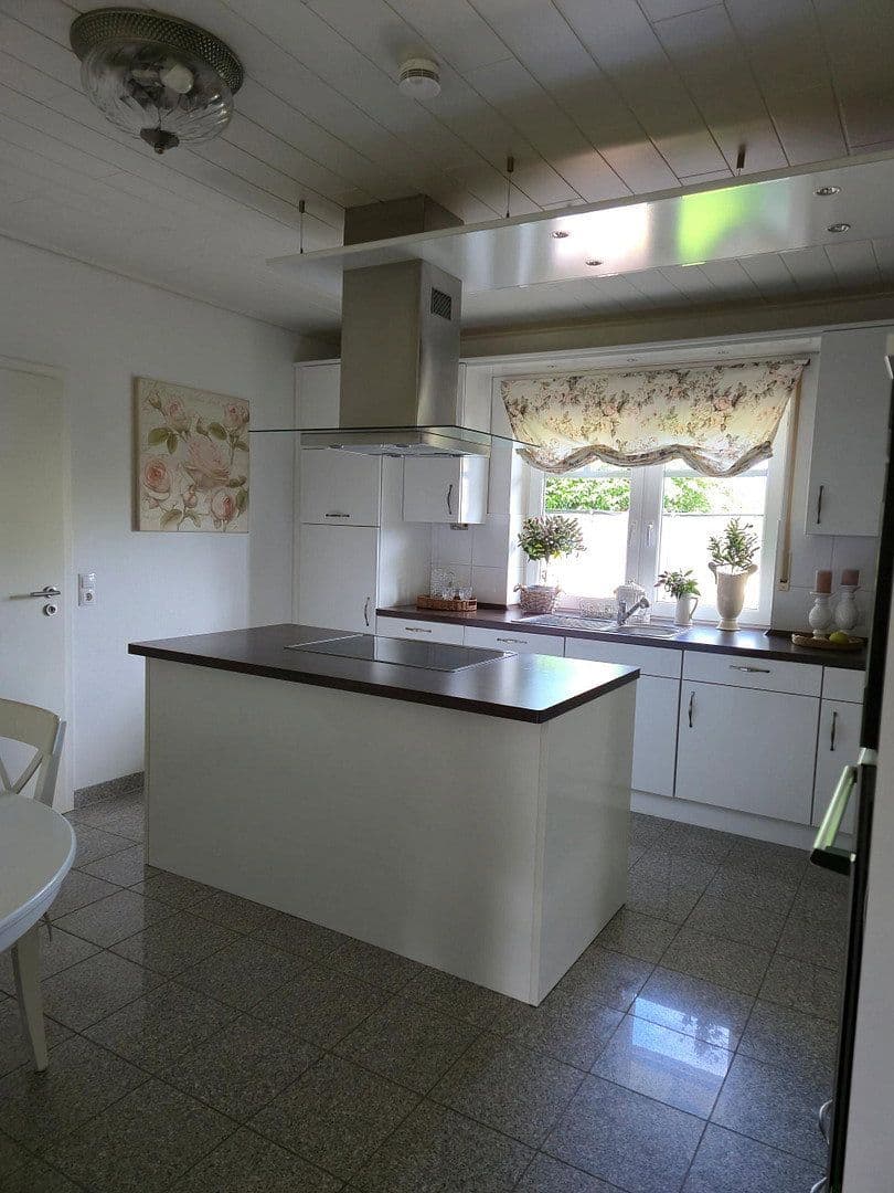 Prodej domu 219 m², pozemek 750 m², Kirchlinteln, Dolní Sasko Prodej domu 219 m², pozemek 750 m², Kirchlinteln, Dolní Sasko