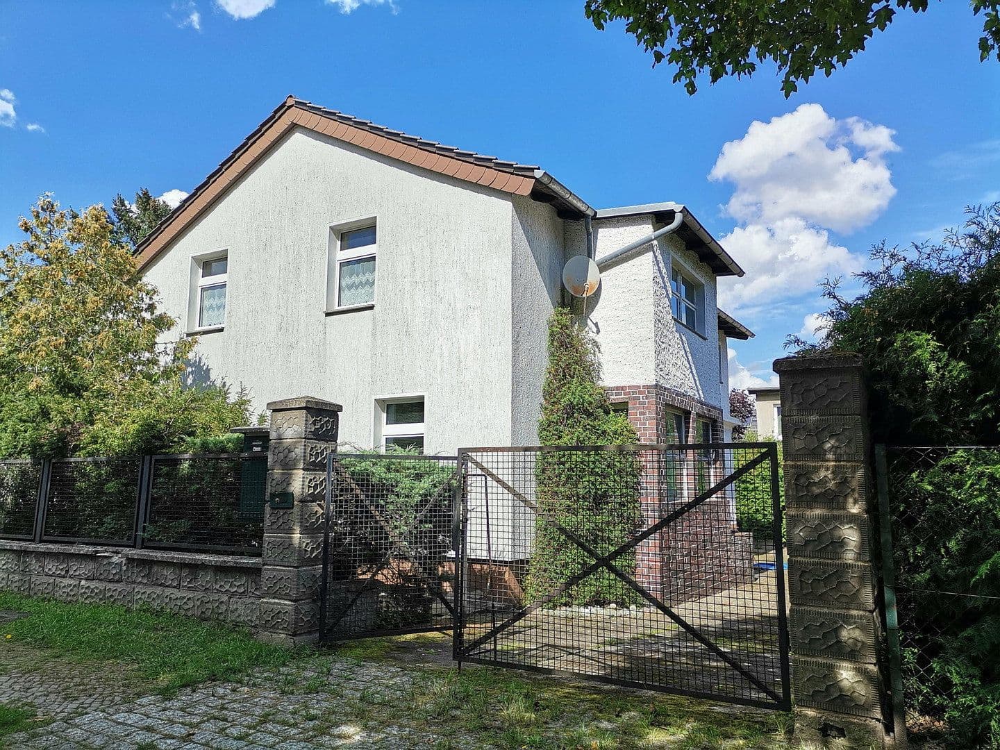 Prodej domu 157 m², pozemek 701 m², Berlin Mahlsdorf, Berlín Prodej domu 157 m², pozemek 701 m², Berlin Mahlsdorf, Berlín