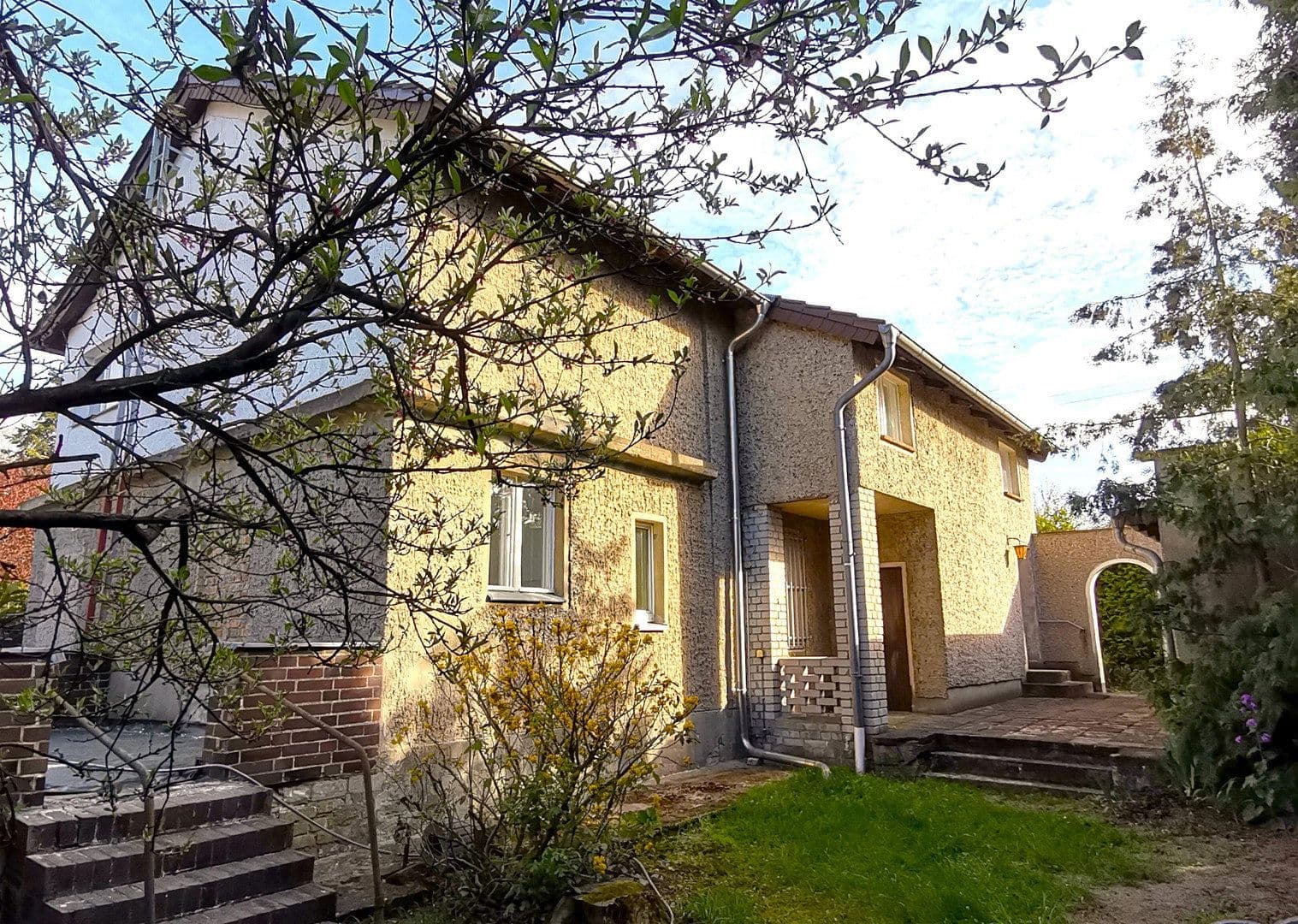 Prodej domu 157 m², pozemek 701 m², Berlin Mahlsdorf, Berlín Prodej domu 157 m², pozemek 701 m², Berlin Mahlsdorf, Berlín