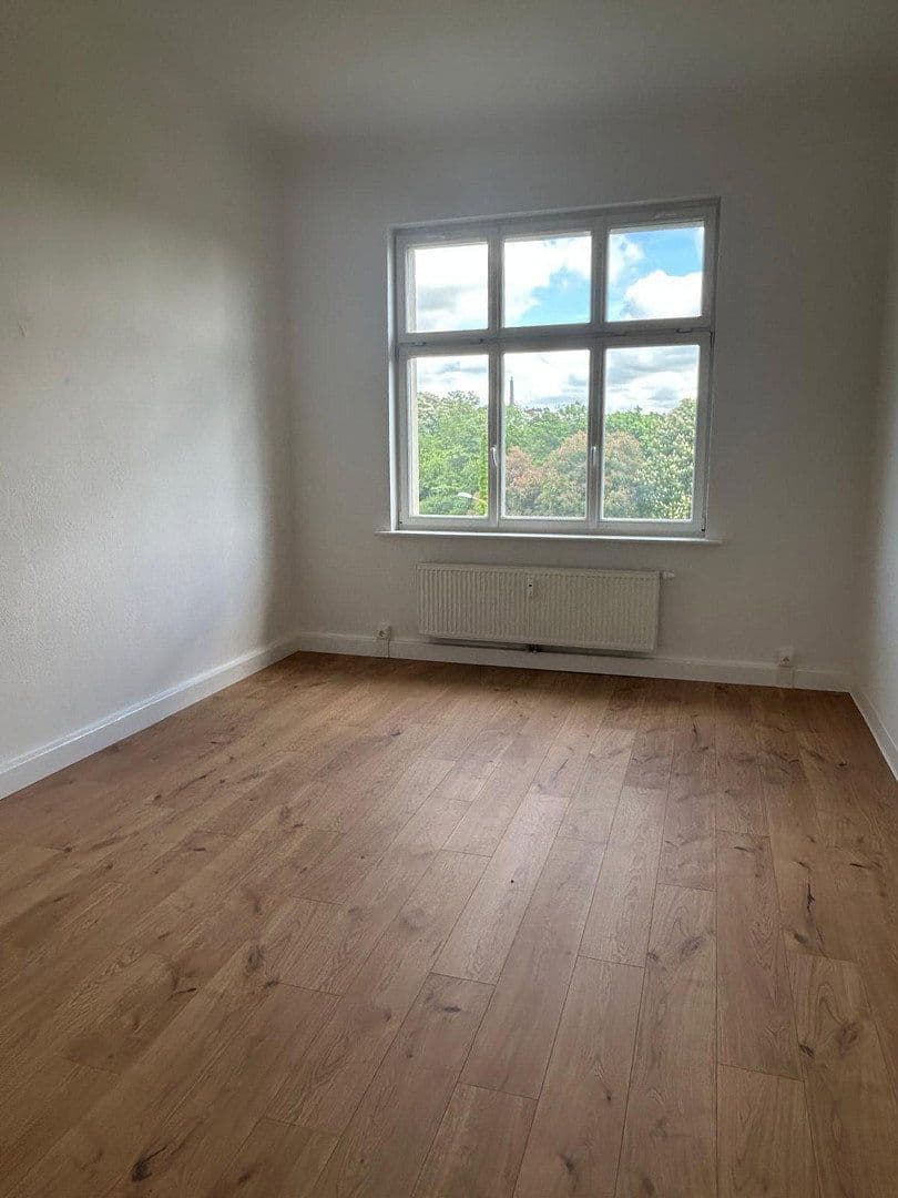 Pronájem bytu 4+1 103 m², Paracelsusstraße 2c, Halle, Sasko-Anhaltsko Pronájem bytu 4+1 103 m², Paracelsusstraße 2c, Halle, Sasko-Anhaltsko