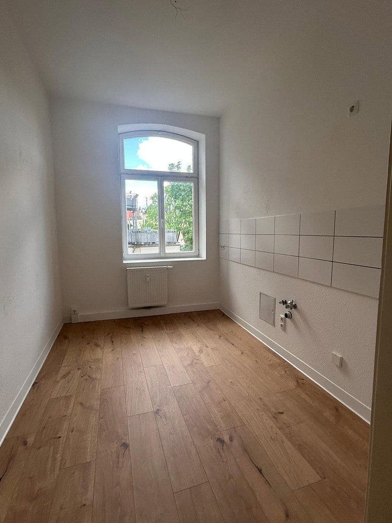 Pronájem bytu 4+1 103 m², Paracelsusstraße 2c, Halle, Sasko-Anhaltsko Pronájem bytu 4+1 103 m², Paracelsusstraße 2c, Halle, Sasko-Anhaltsko