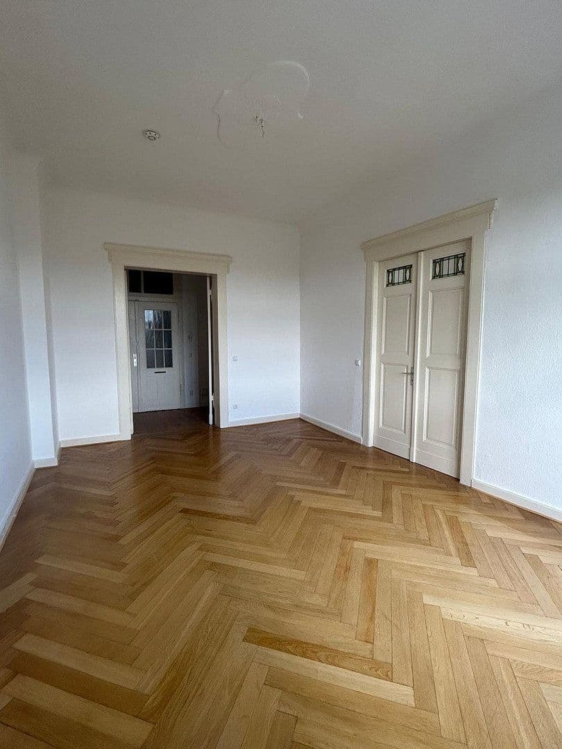 Pronájem bytu 4+1 103 m², Paracelsusstraße 2c, Halle, Sasko-Anhaltsko Pronájem bytu 4+1 103 m², Paracelsusstraße 2c, Halle, Sasko-Anhaltsko