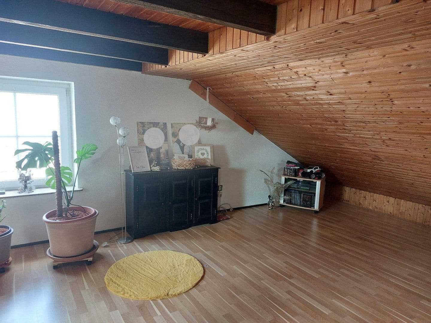 Pronájem bytu 2+1 75 m², Oberweilbach 6, Hebertshausen, Bavorsko Pronájem bytu 2+1 75 m², Oberweilbach 6, Hebertshausen, Bavorsko